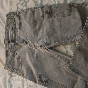 Kut from the Kloth pants size 10. Sage green with leaf pattern.
